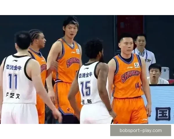 李弘权带领上海豪取十五连胜史密斯绝杀深圳连胜九场